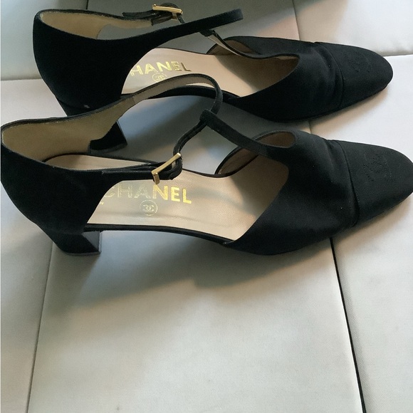 CHANEL Black T-strap Satin Women's Shoes - Picture 7 of 11
